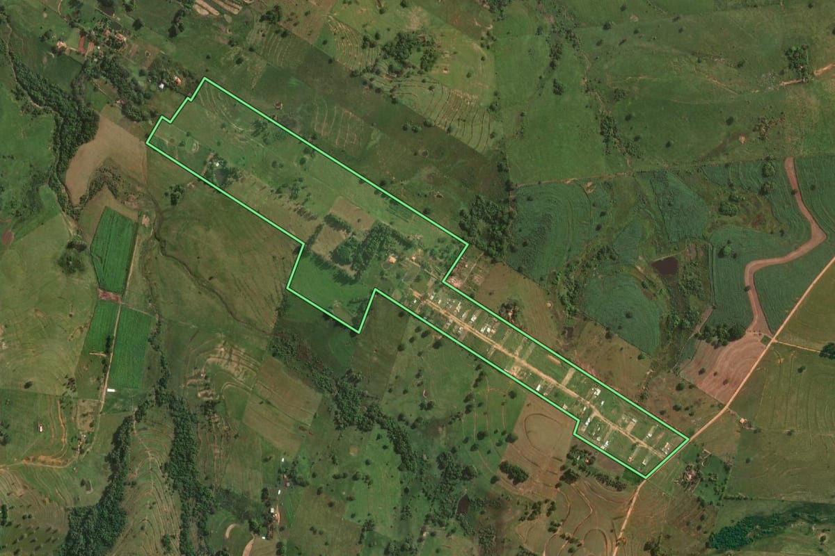 Imagem de satélite do imóvel rural em Álvares Machado (SP), com o contorno declarado no CAR desenhado por cima.