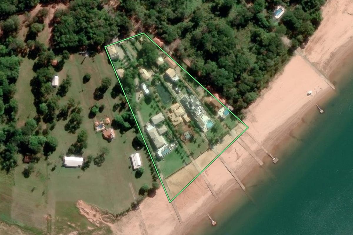 Imagem de satélite do imóvel rural em Avaré (SP), com o contorno declarado no CAR desenhado por cima.
