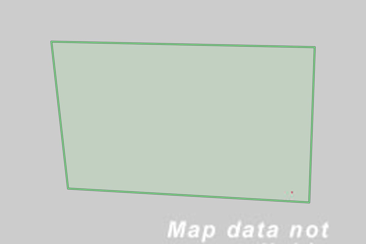 Imagem de satélite do imóvel rural em Cerqueira César (SP), com o contorno declarado no CAR desenhado por cima.