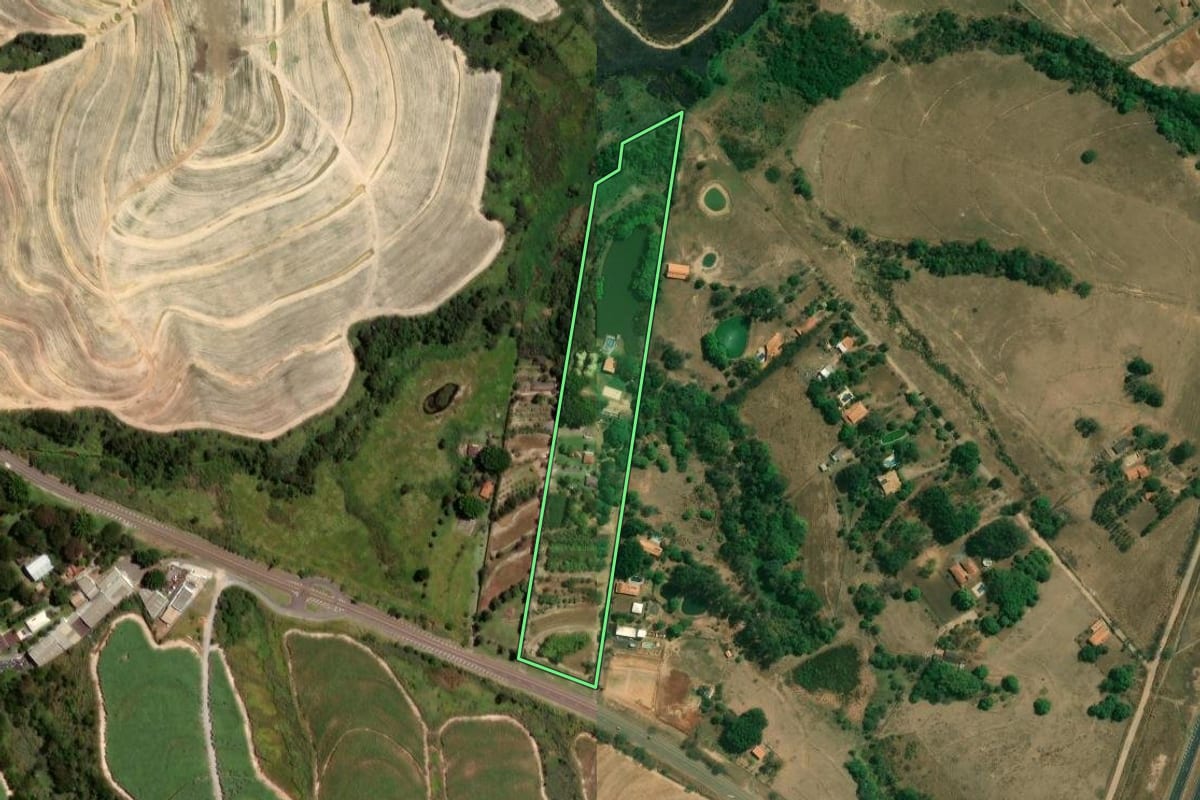 Imagem de satélite do imóvel rural em Limeira (SP), com o contorno declarado no CAR desenhado por cima.