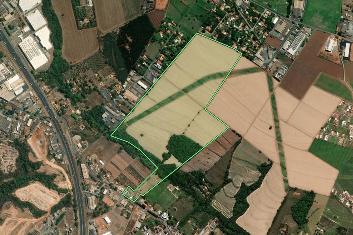 Imagem de satélite do imóvel rural em Limeira (SP), com o contorno declarado no CAR desenhado por cima.