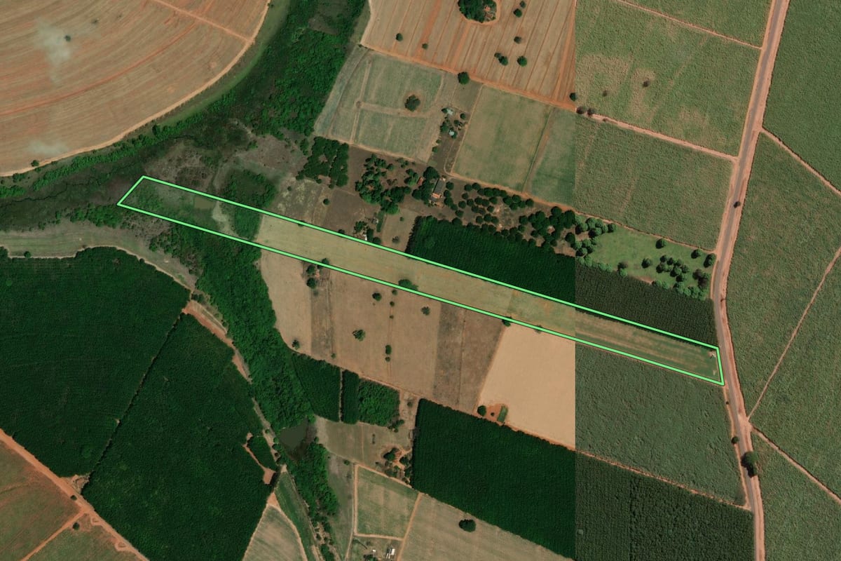 Imagem de satélite do imóvel rural em Planalto (SP), com o contorno declarado no CAR desenhado por cima.