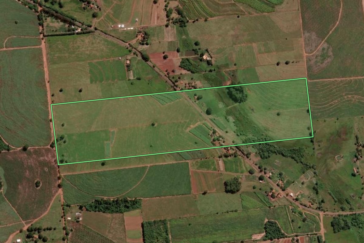 Imagem de satélite do imóvel rural em Pontalinda (SP), com o contorno declarado no CAR desenhado por cima.