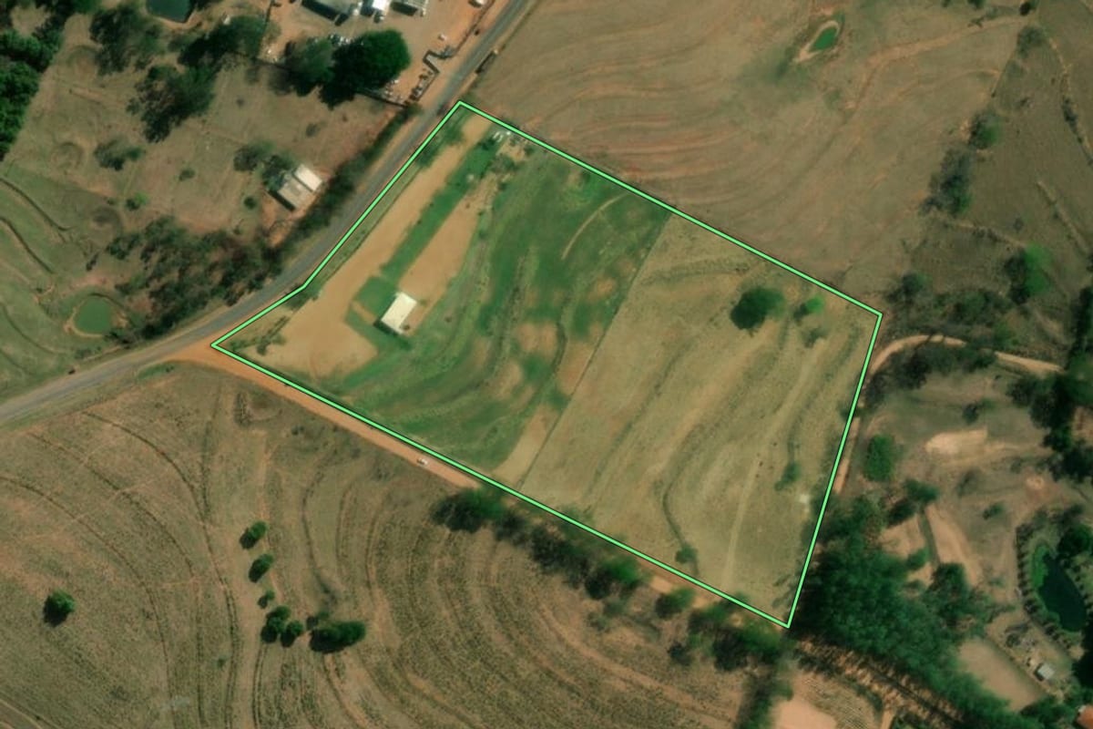Imagem de satélite do imóvel rural em Presidente Prudente (SP), com o contorno declarado no CAR desenhado por cima.