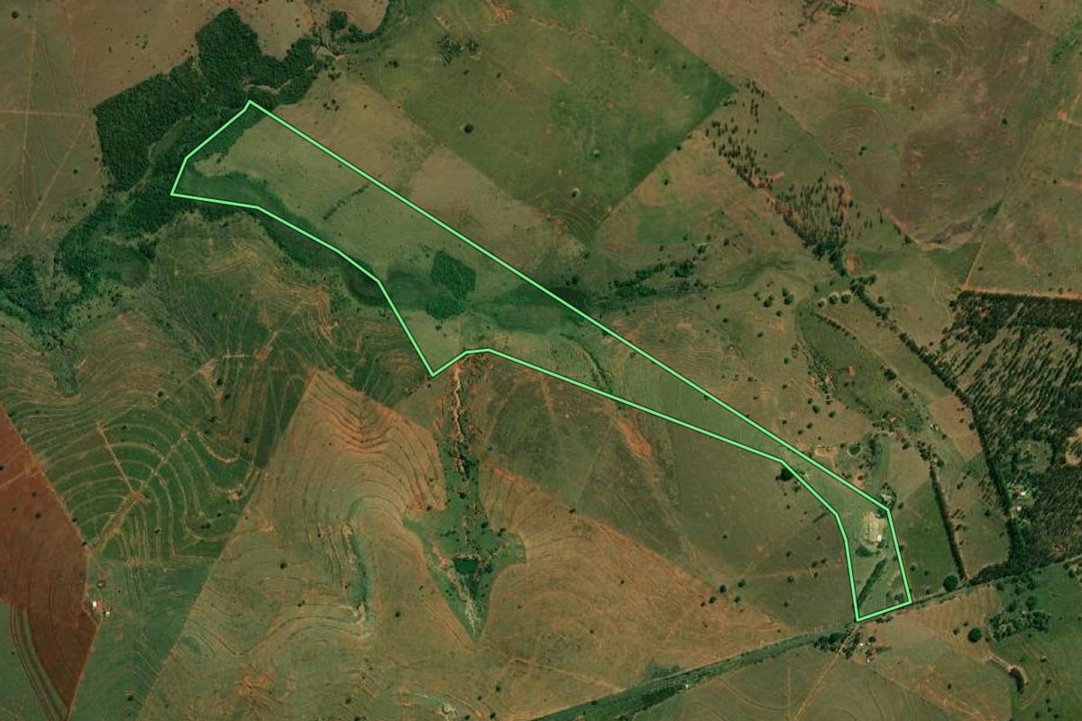 Imagem de satélite do imóvel rural em Presidente Venceslau (SP), com o contorno declarado no CAR desenhado por cima.