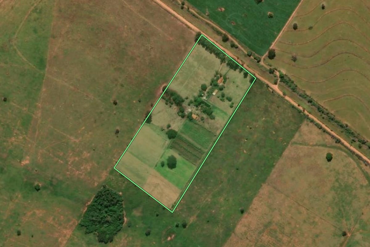 Imagem de satélite do imóvel rural em Presidente Venceslau (SP), com o contorno declarado no CAR desenhado por cima.