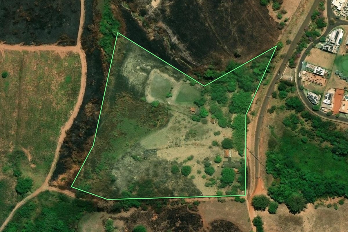 Imagem de satélite do imóvel rural em São José do Rio Preto (SP), com o contorno declarado no CAR desenhado por cima.