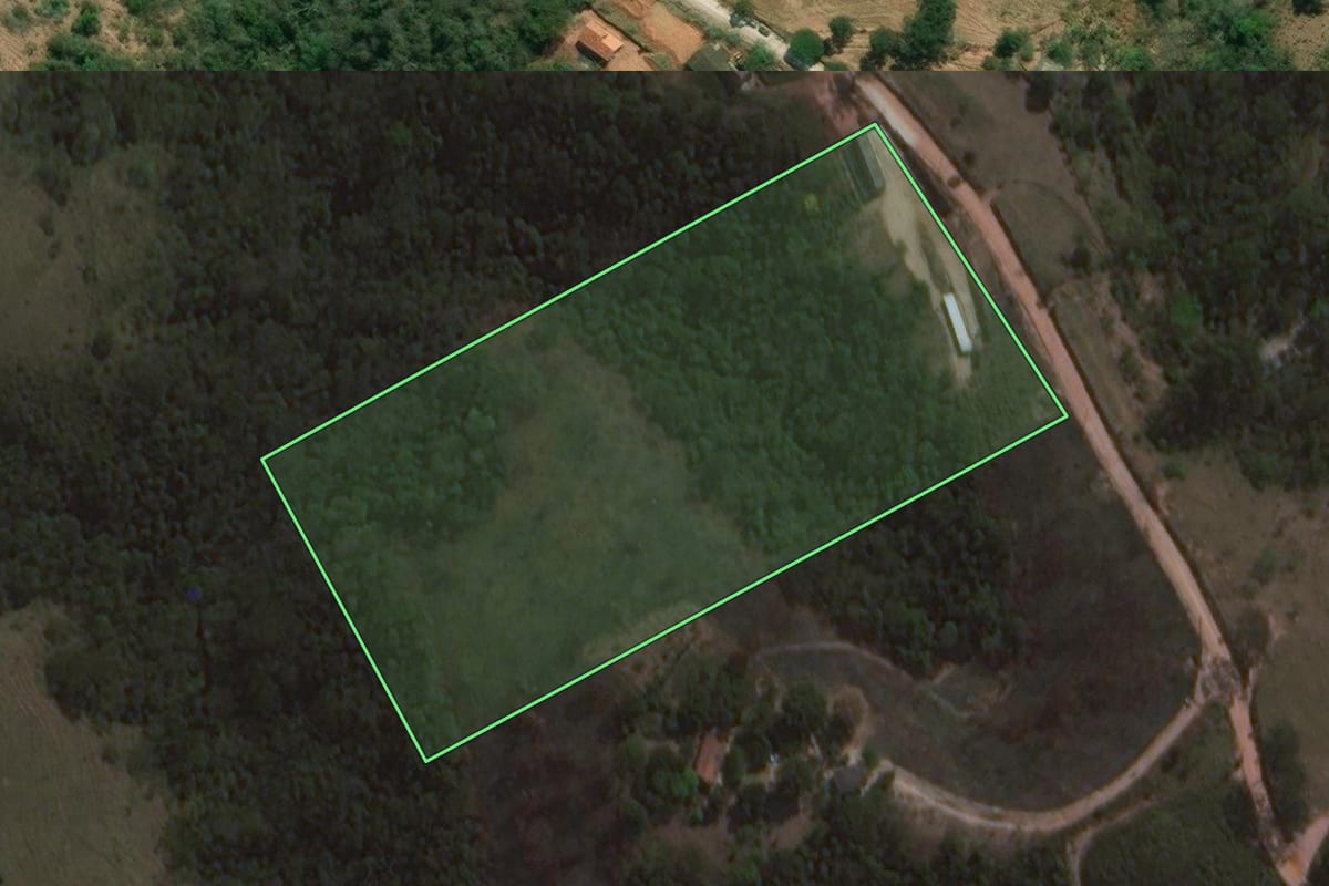 Imagem de satélite do imóvel rural em São José dos Campos (SP), com o contorno declarado no CAR desenhado por cima.