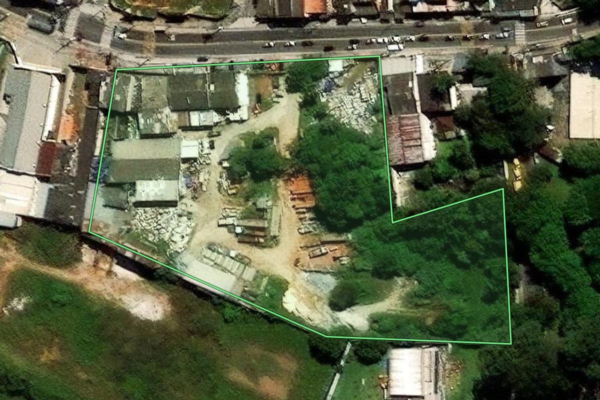Imagem de satélite do imóvel rural em São Paulo (SP), com o contorno declarado no CAR desenhado por cima.