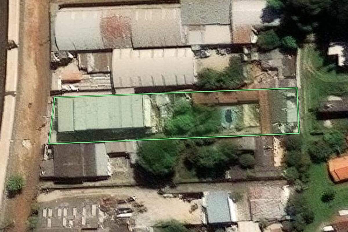 Imagem de satélite do imóvel rural em São Paulo (SP), com o contorno declarado no CAR desenhado por cima.