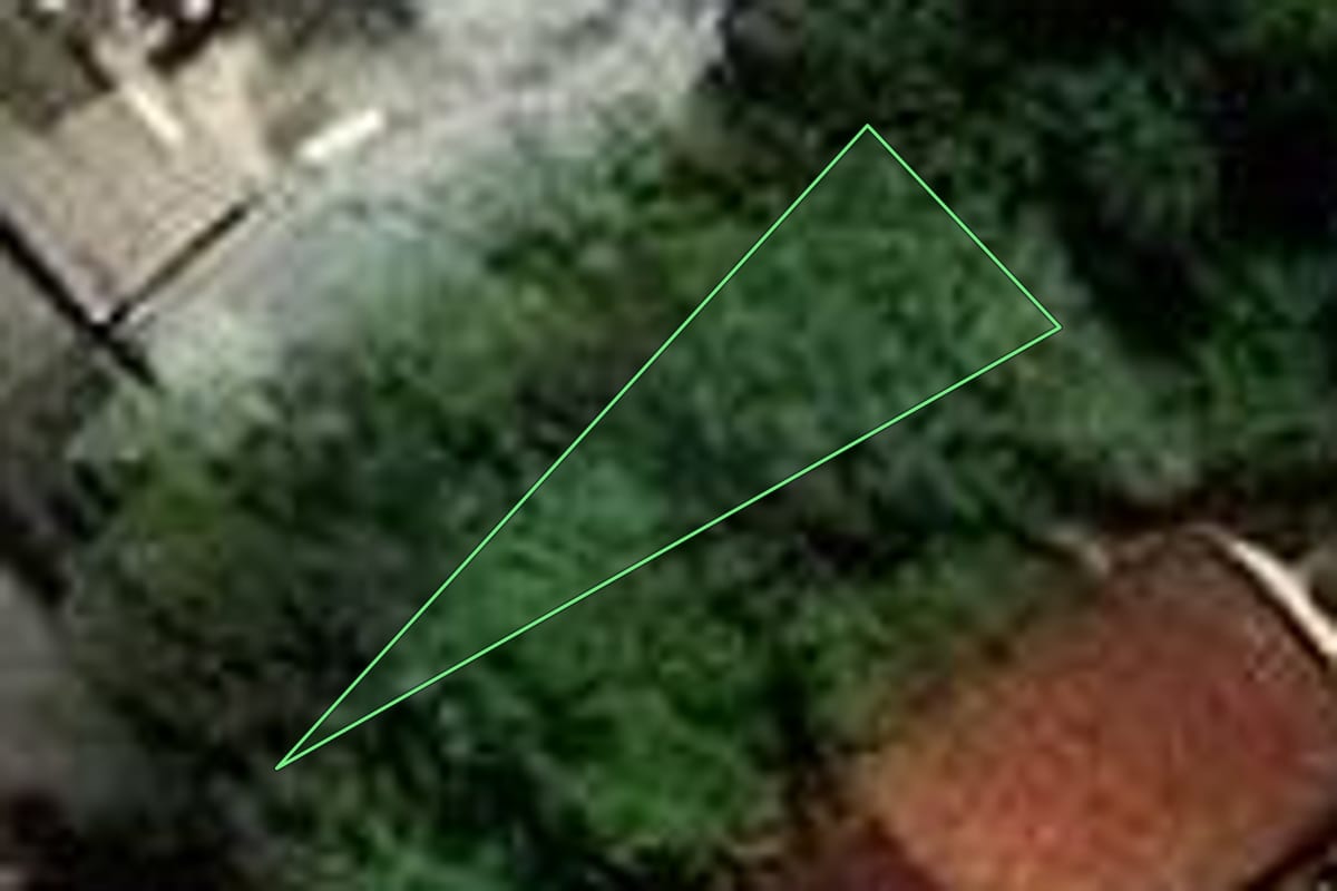 Imagem de satélite do imóvel rural em São Paulo (SP), com o contorno declarado no CAR desenhado por cima.
