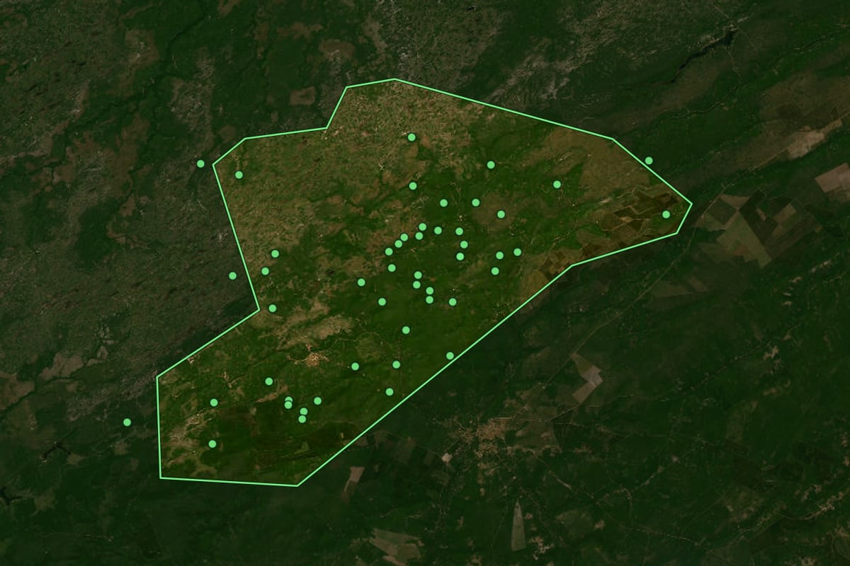 Imagem de satélite de Belágua (MA), com o contorno do município e a posição dos imóveis desta página.