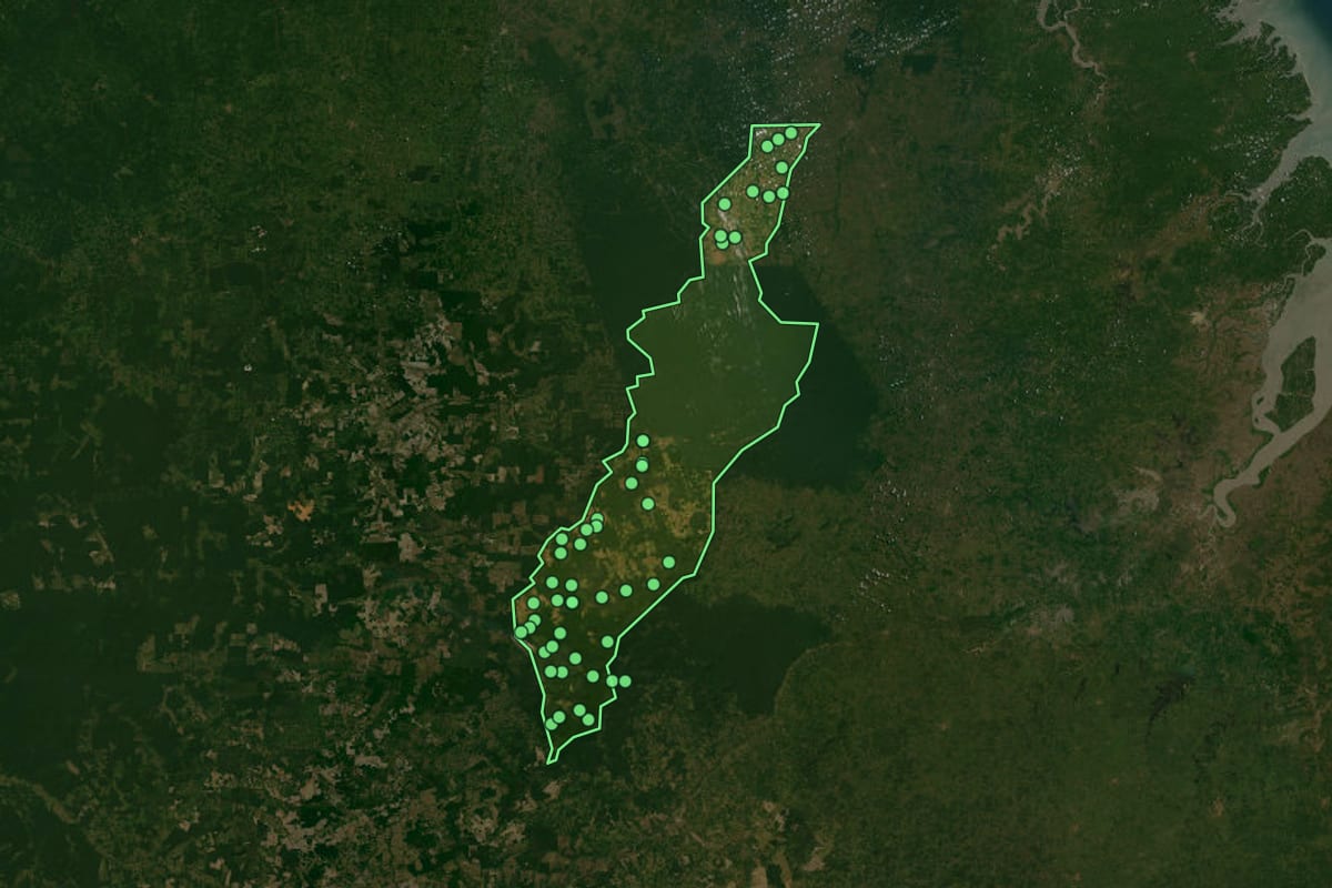 Imagem de satélite de Centro Novo do Maranhão (MA), com o contorno do município e a posição dos imóveis desta página.