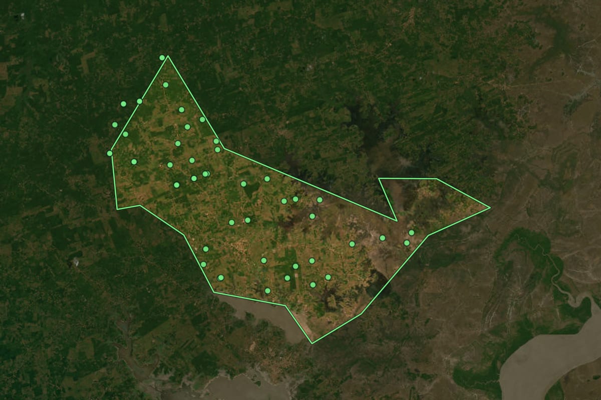 Imagem de satélite de Matinha (MA), com o contorno do município e a posição dos imóveis desta página.