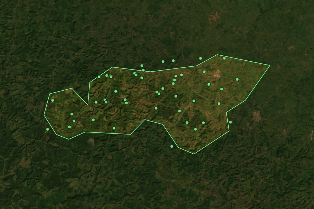 Imagem de satélite de Paulo Ramos (MA), com o contorno do município e a posição dos imóveis desta página.