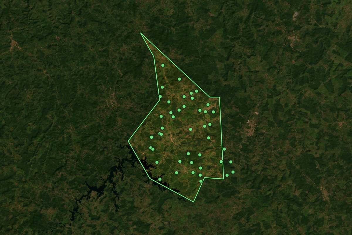Imagem de satélite de São José dos Basílios (MA), com o contorno do município e a posição dos imóveis desta página.