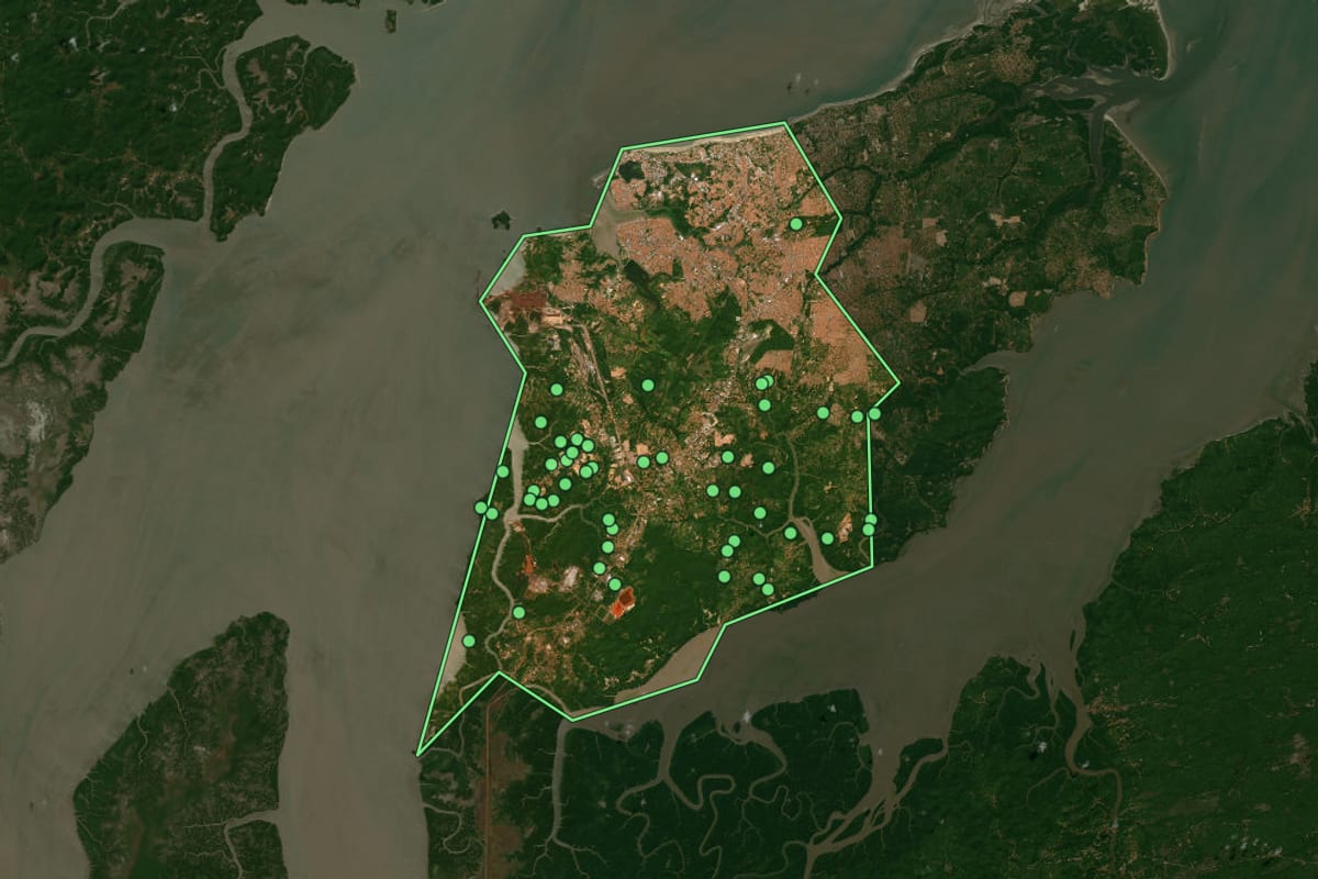 Imagem de satélite de São Luís (MA), com o contorno do município e a posição dos imóveis desta página.