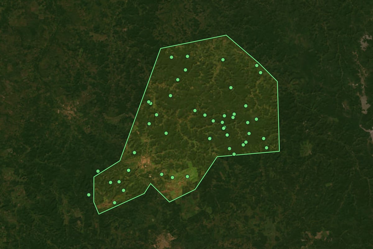 Imagem de satélite de Timbiras (MA), com o contorno do município e a posição dos imóveis desta página.