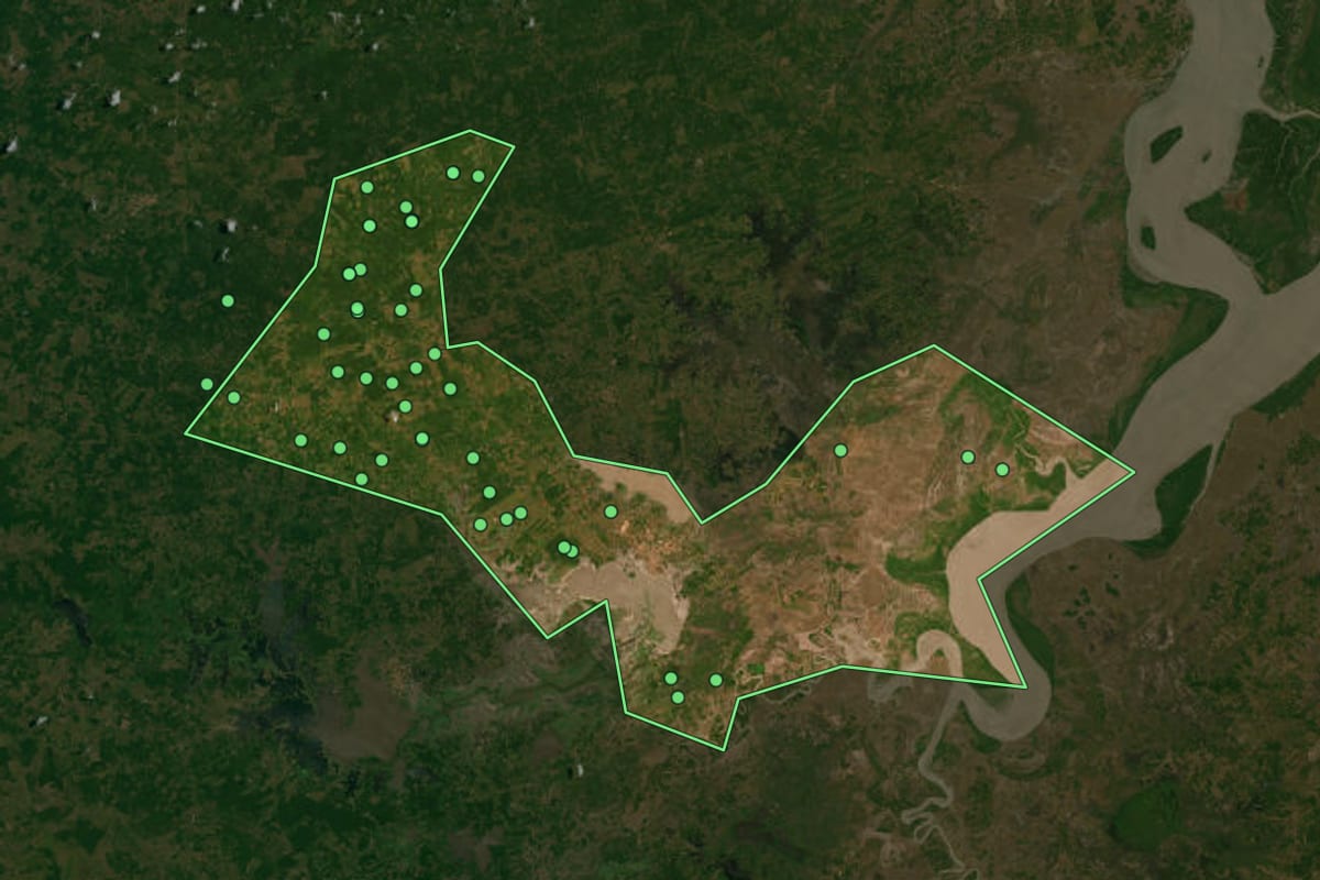 Imagem de satélite de Viana (MA), com o contorno do município e a posição dos imóveis desta página.