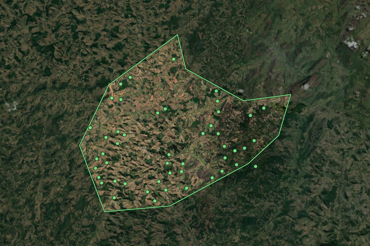 Imagem de satélite de Chalé (MG), com o contorno do município e a posição dos imóveis desta página.