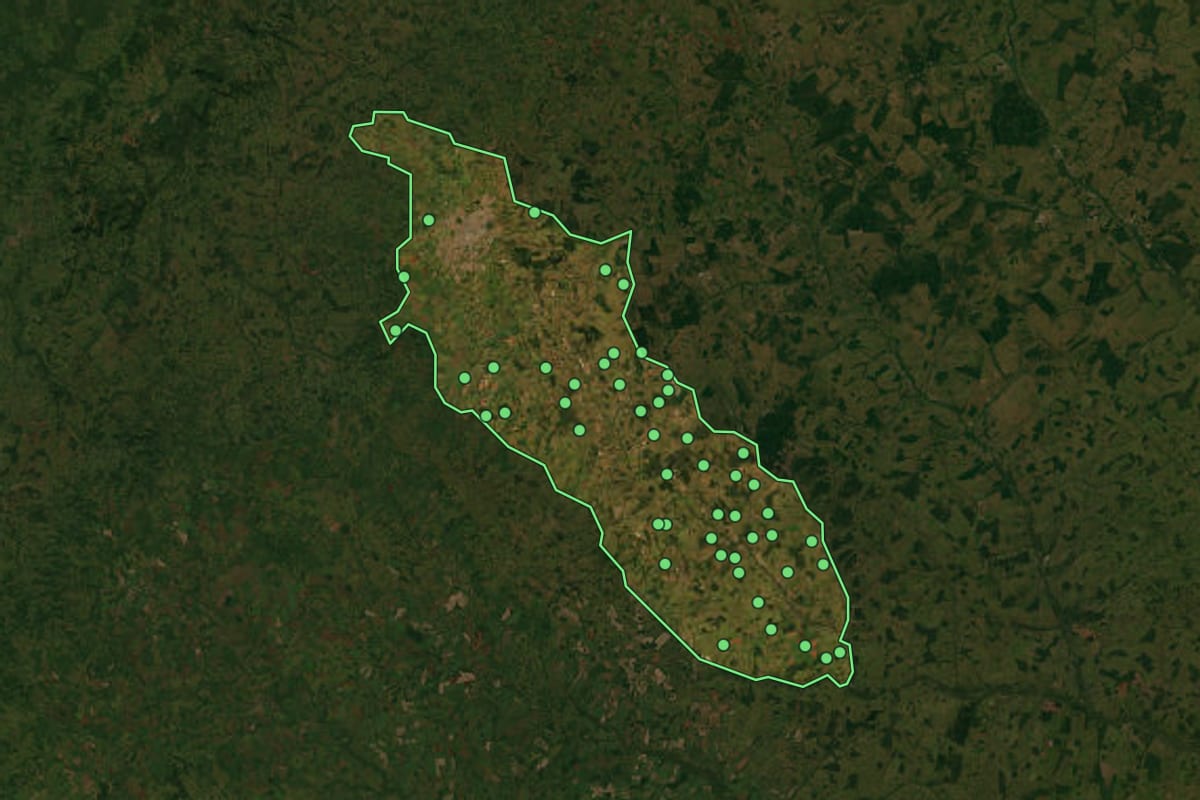 Imagem de satélite de Campo Grande (MS), com o contorno do município e a posição dos imóveis desta página.