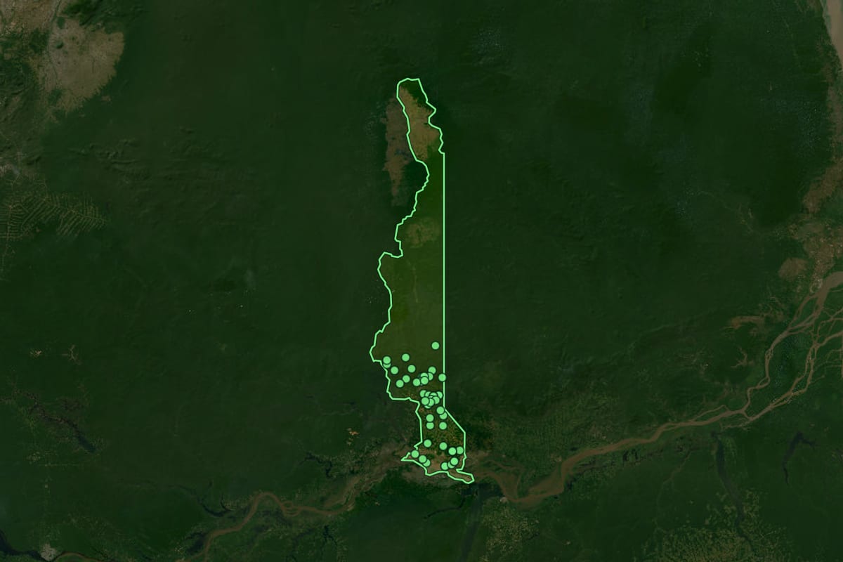 Imagem de satélite de Óbidos (PA), com o contorno do município e a posição dos imóveis desta página.