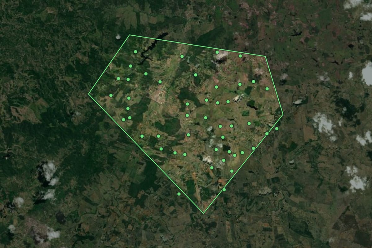 Imagem de satélite de Alagoinha (PB), com o contorno do município e a posição dos imóveis desta página.