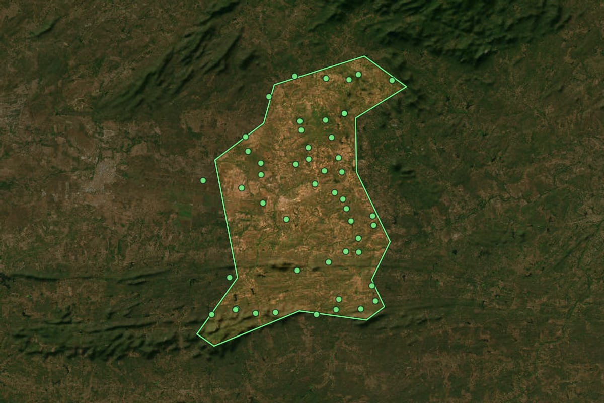 Imagem de satélite de Aparecida (PB), com o contorno do município e a posição dos imóveis desta página.