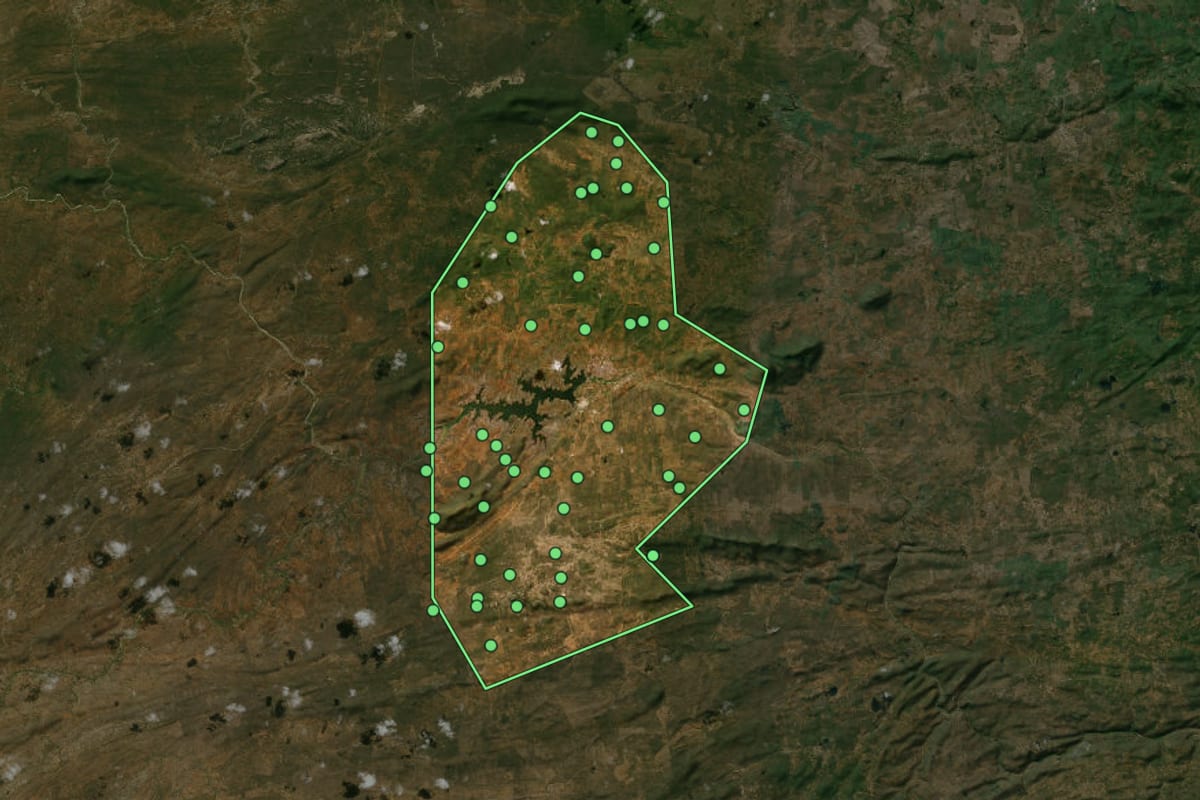 Imagem de satélite de Boqueirão (PB), com o contorno do município e a posição dos imóveis desta página.