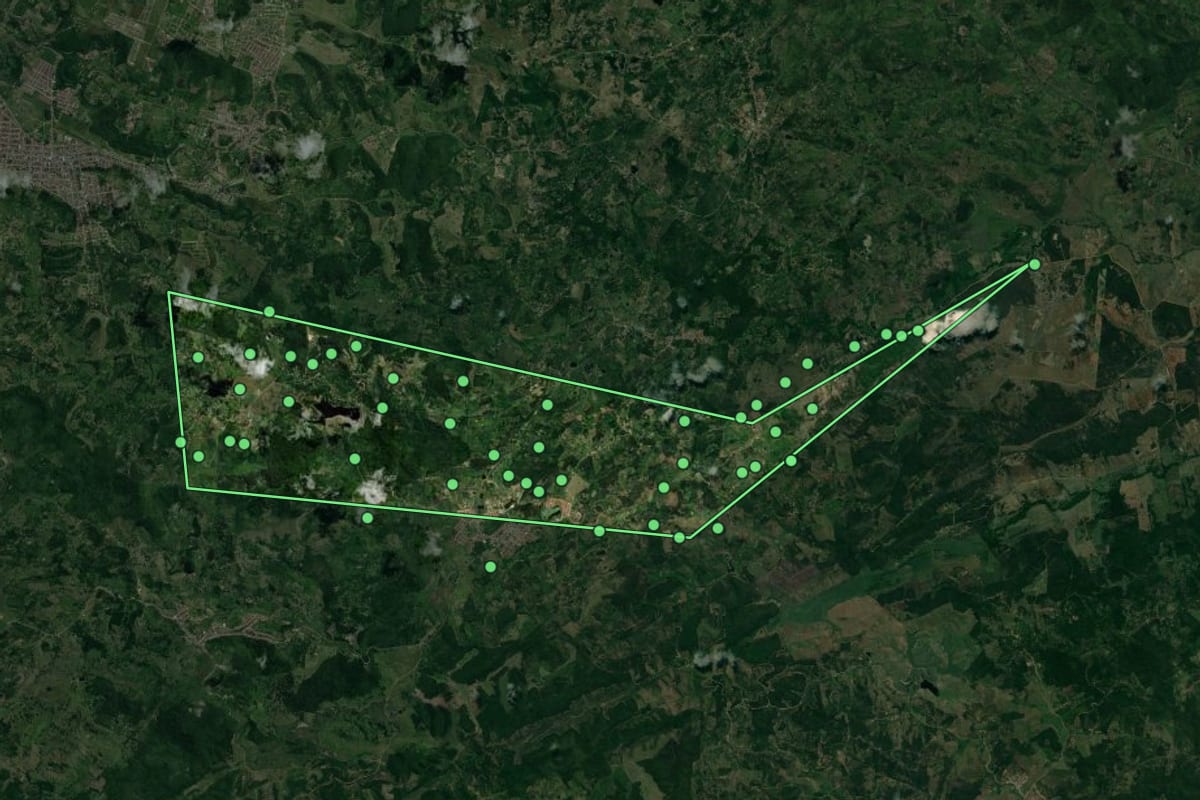 Imagem de satélite de Borborema (PB), com o contorno do município e a posição dos imóveis desta página.