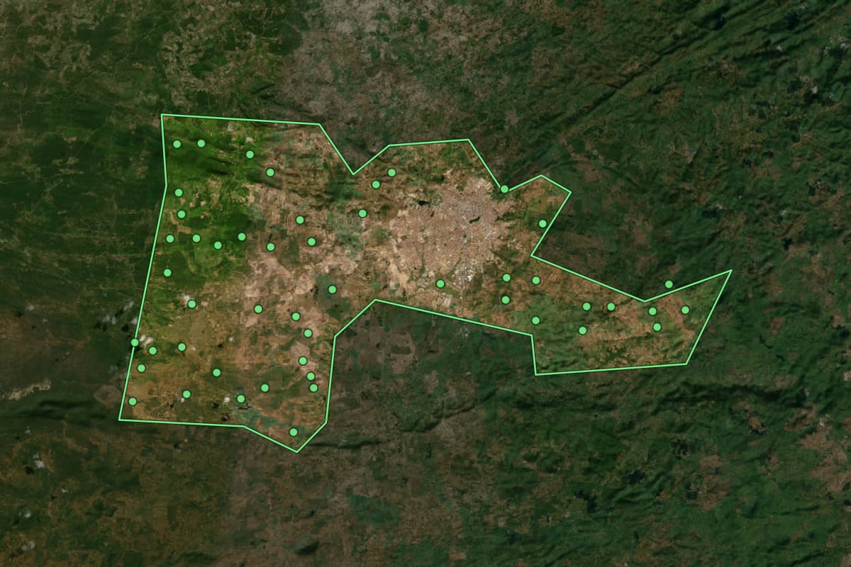 Imagem de satélite de Campina Grande (PB), com o contorno do município e a posição dos imóveis desta página.