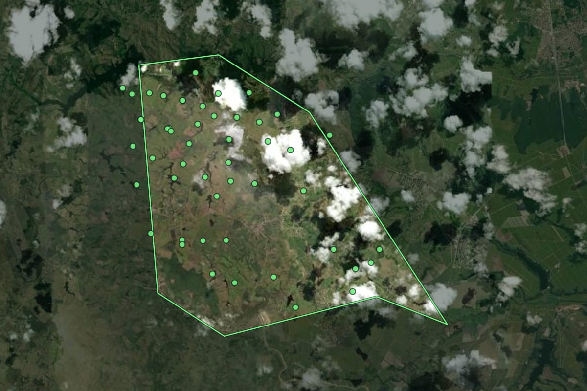 Imagem de satélite de Cuité de Mamanguape (PB), com o contorno do município e a posição dos imóveis desta página.