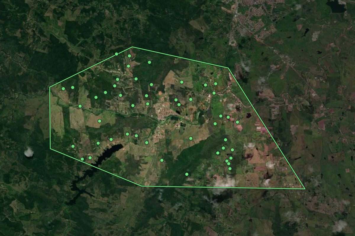 Imagem de satélite de Cuitegi (PB), com o contorno do município e a posição dos imóveis desta página.