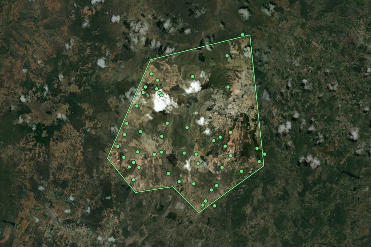 Imagem de satélite de Damião (PB), com o contorno do município e a posição dos imóveis desta página.