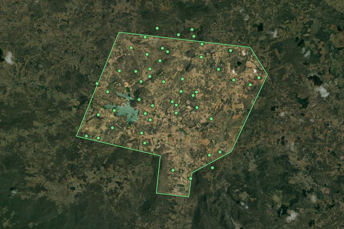 Imagem de satélite de Jericó (PB), com o contorno do município e a posição dos imóveis desta página.