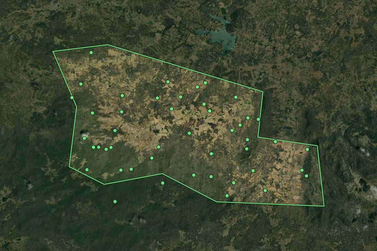 Imagem de satélite de Lagoa (PB), com o contorno do município e a posição dos imóveis desta página.