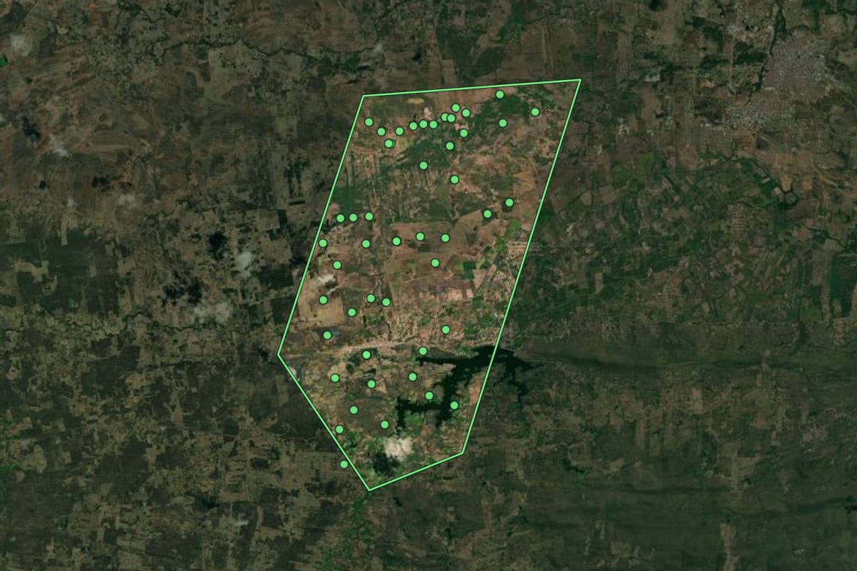 Imagem de satélite de Marizópolis (PB), com o contorno do município e a posição dos imóveis desta página.