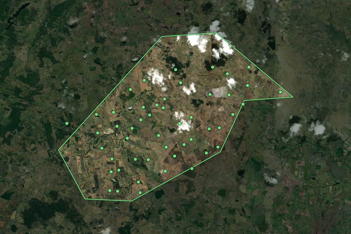 Imagem de satélite de Mulungu (PB), com o contorno do município e a posição dos imóveis desta página.