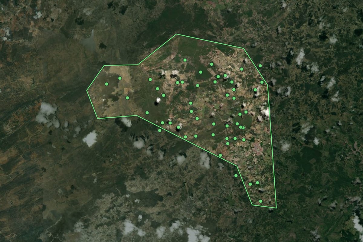 Imagem de satélite de Remígio (PB), com o contorno do município e a posição dos imóveis desta página.