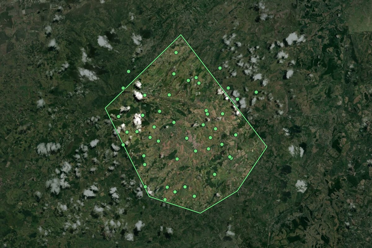Imagem de satélite de Amaraji (PE), com o contorno do município e a posição dos imóveis desta página.