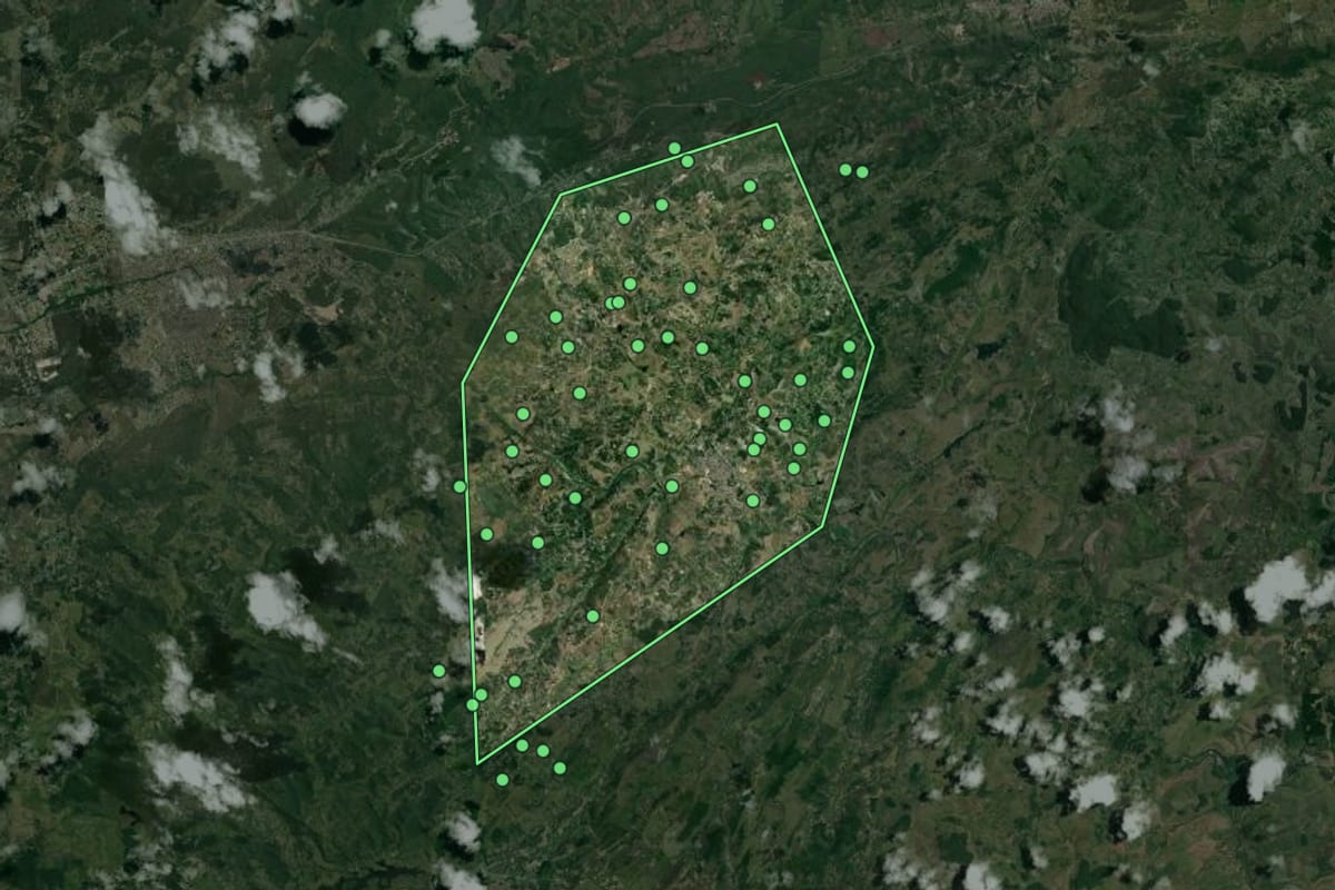 Imagem de satélite de Chã Grande (PE), com o contorno do município e a posição dos imóveis desta página.
