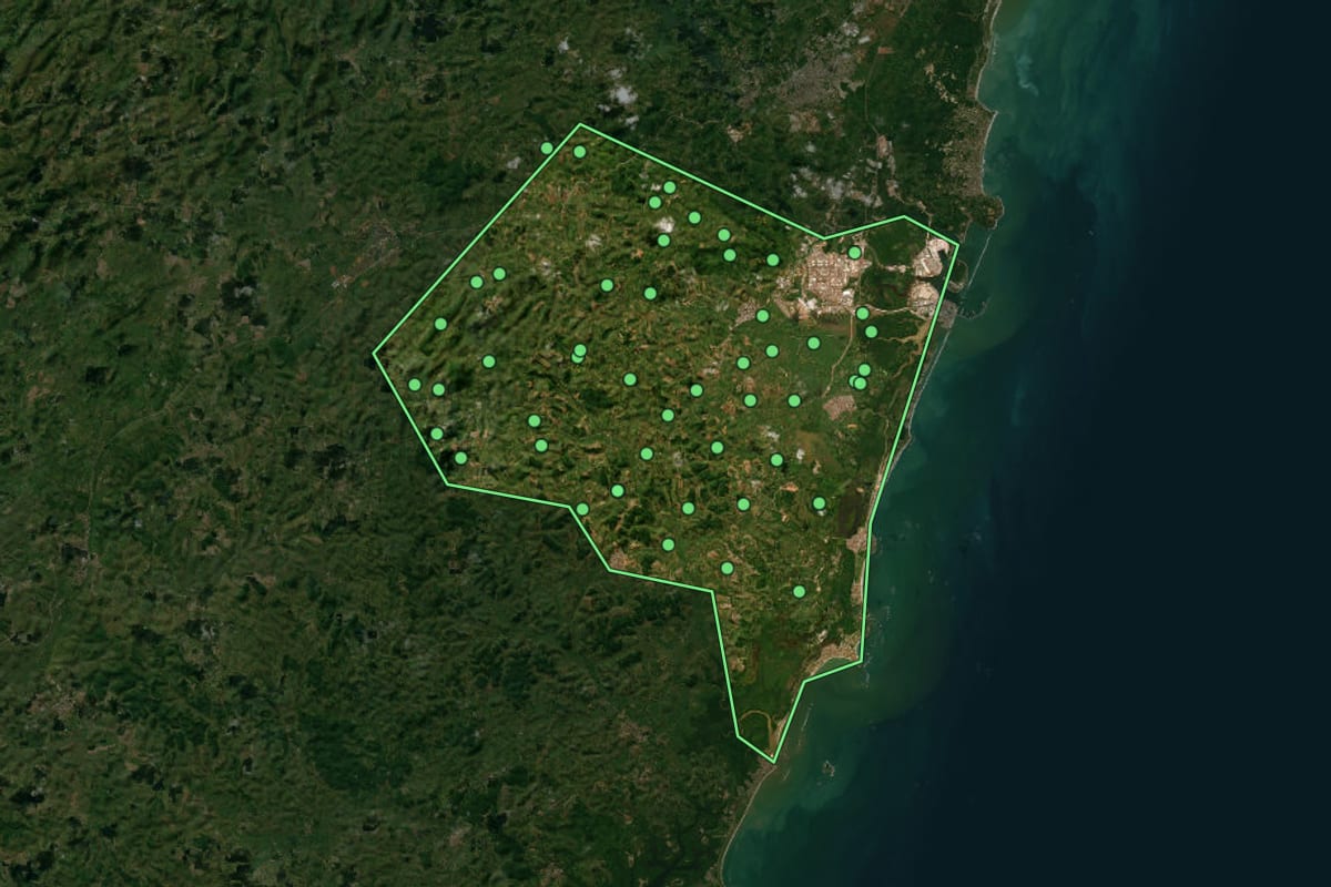 Imagem de satélite de Ipojuca (PE), com o contorno do município e a posição dos imóveis desta página.