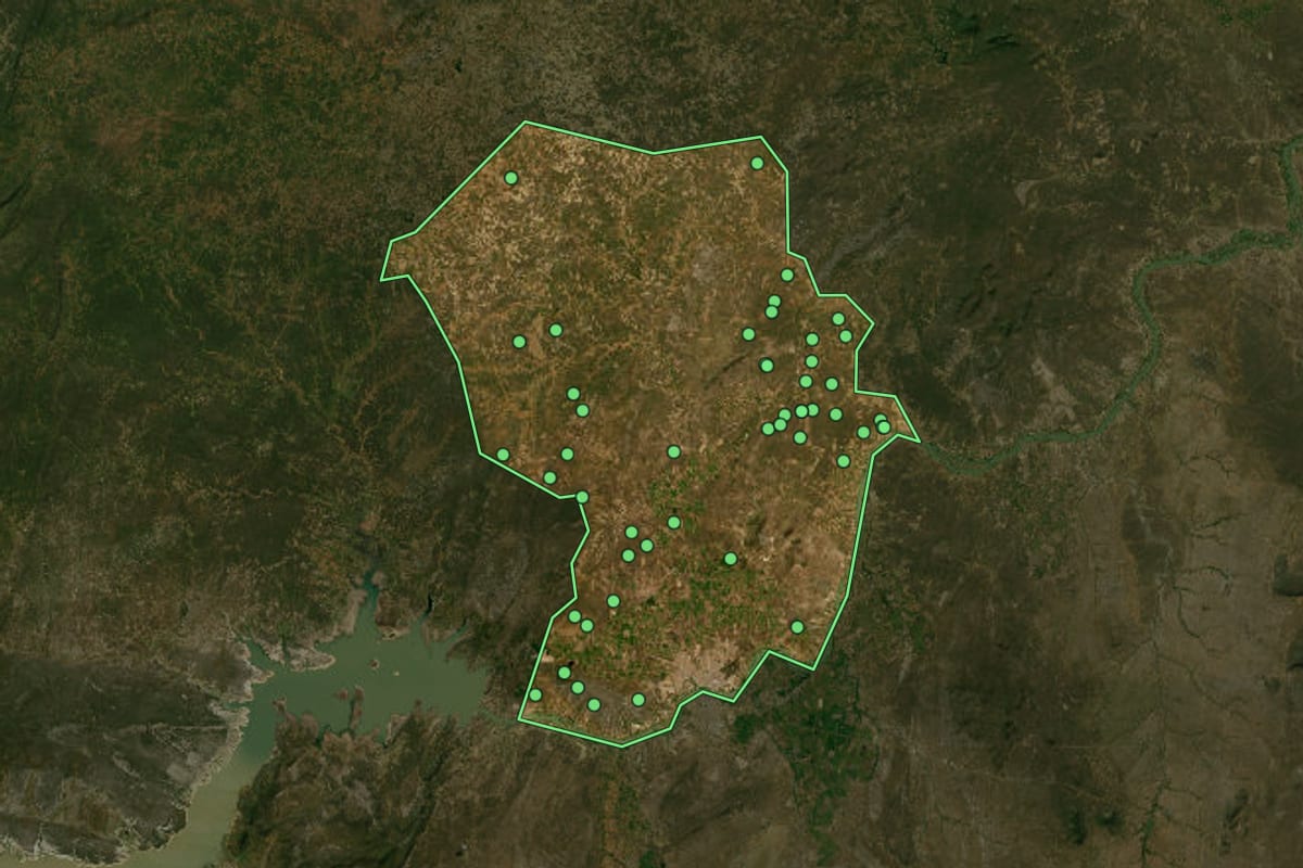 Imagem de satélite de Petrolina (PE), com o contorno do município e a posição dos imóveis desta página.