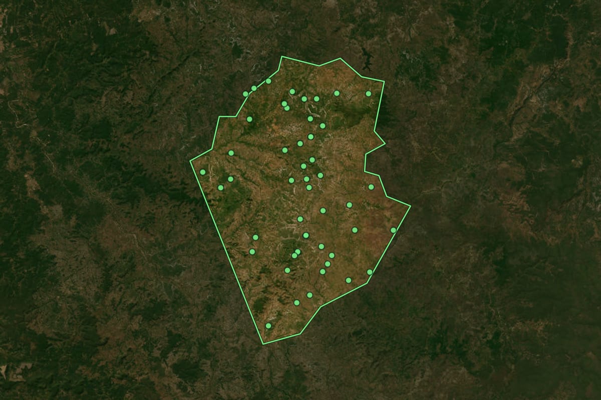 Imagem de satélite de Alto Longá (PI), com o contorno do município e a posição dos imóveis desta página.