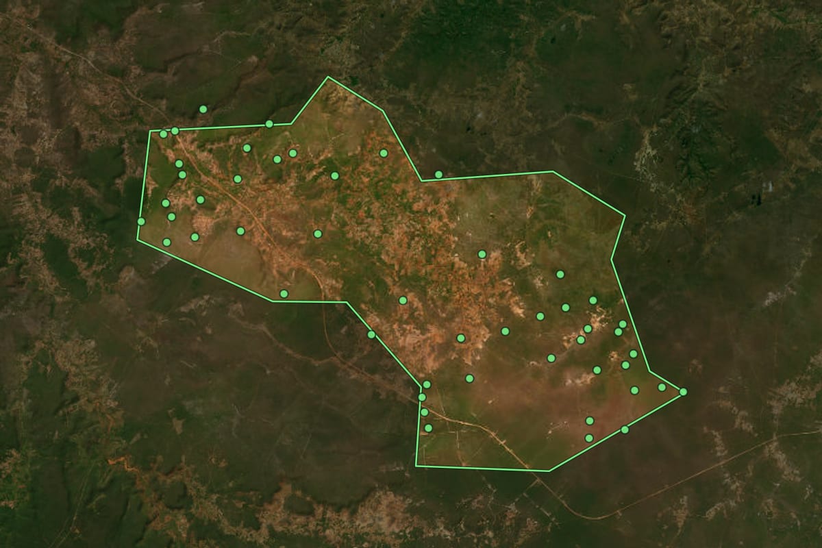 Imagem de satélite de Bela Vista do Piauí (PI), com o contorno do município e a posição dos imóveis desta página.