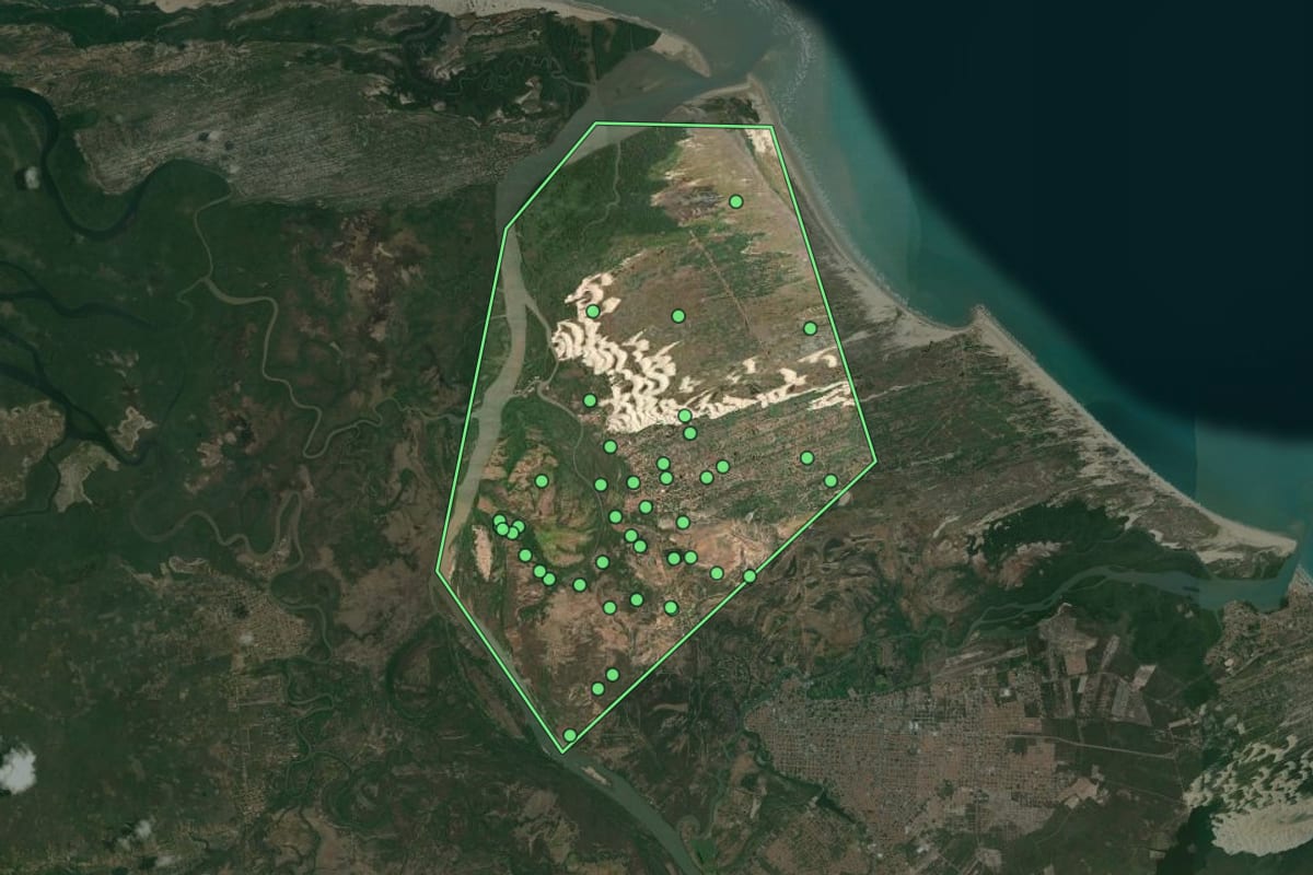Imagem de satélite de Ilha Grande (PI), com o contorno do município e a posição dos imóveis desta página.