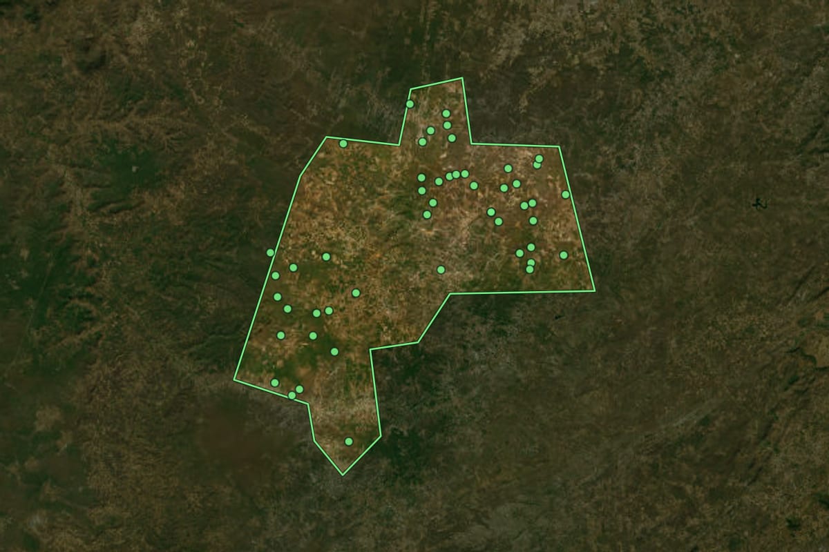 Imagem de satélite de Jaicós (PI), com o contorno do município e a posição dos imóveis desta página.