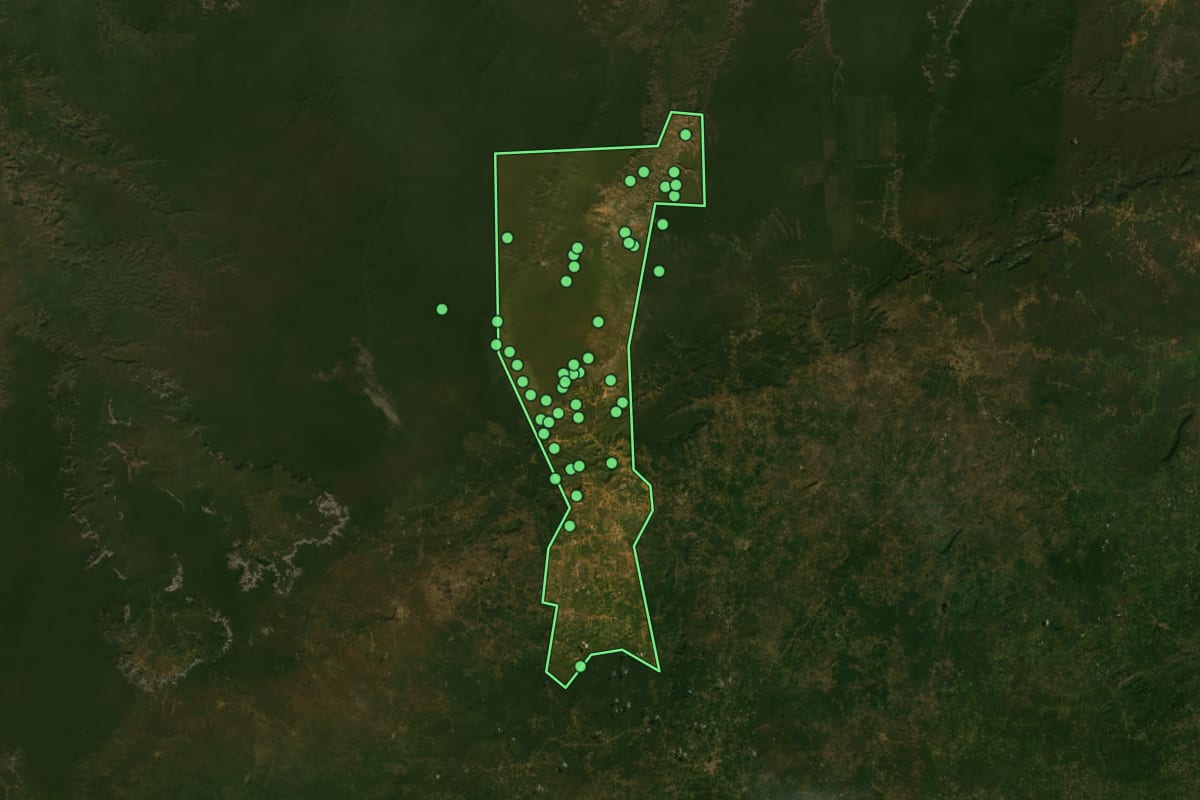 Imagem de satélite de Jurema (PI), com o contorno do município e a posição dos imóveis desta página.