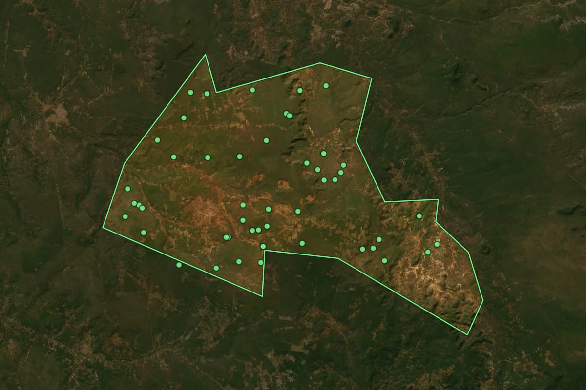 Imagem de satélite de Lagoa do Sítio (PI), com o contorno do município e a posição dos imóveis desta página.