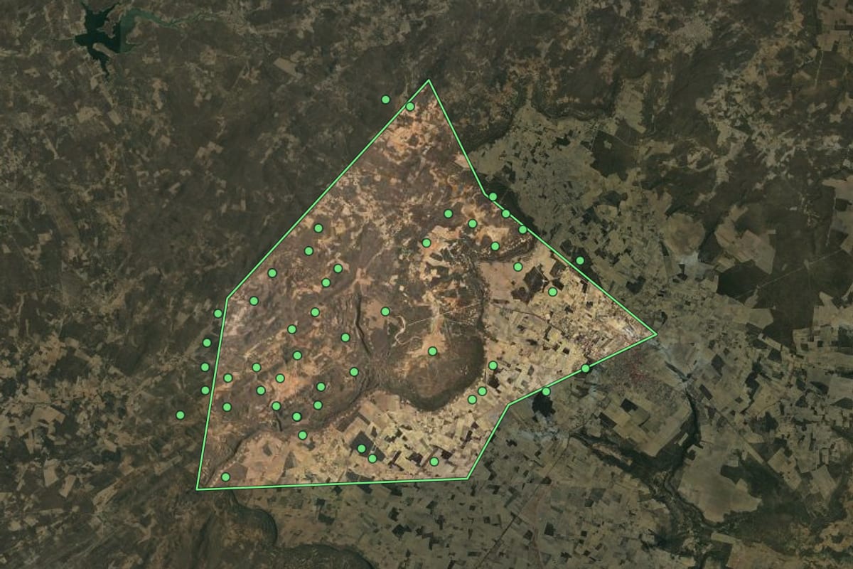 Imagem de satélite de Marcolândia (PI), com o contorno do município e a posição dos imóveis desta página.
